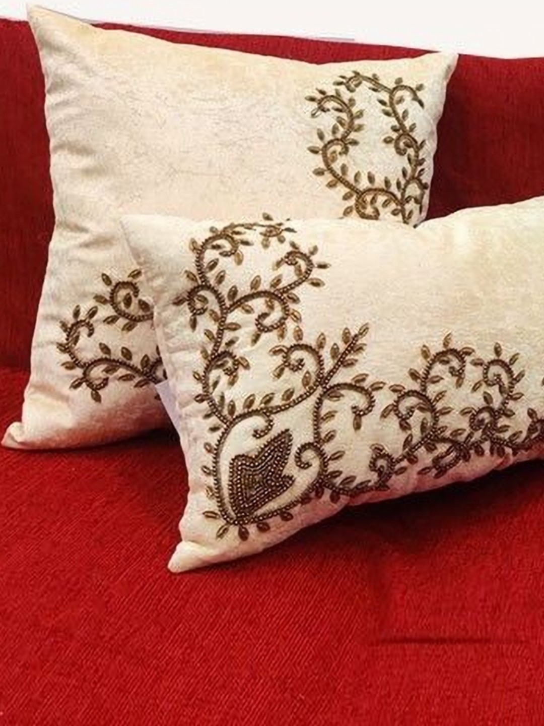 

Good Vibes Cream-Coloured & Gold-Toned Set of 5 Embellished Velvet Square Cushion Covers