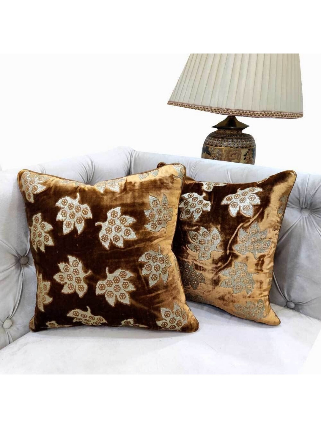 

Good Vibes Brown & Beige Set of 2 Floral Velvet Square Cushion Covers