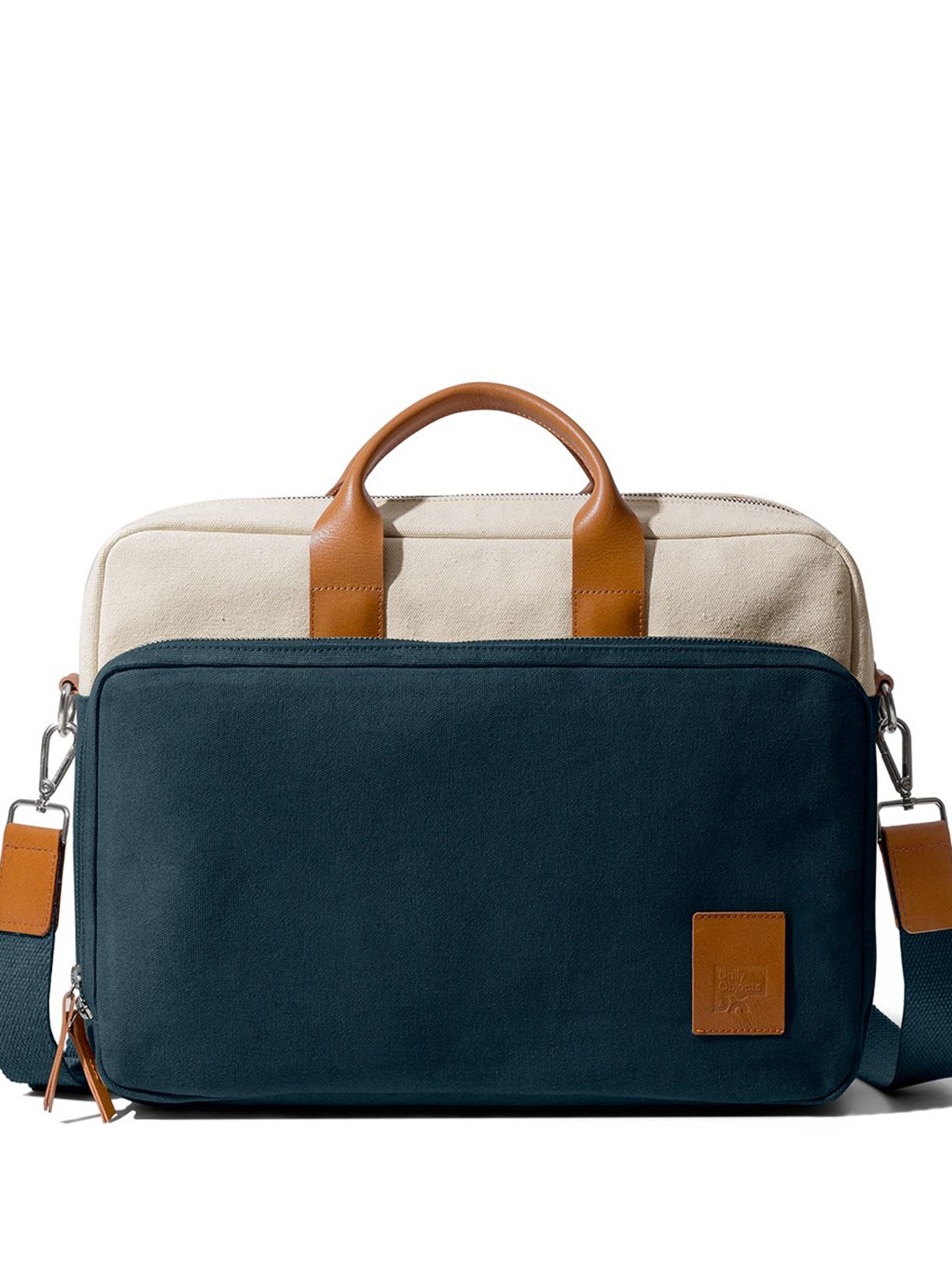 

DailyObjects Men Embellished Backpack with Hip Strap, Blue