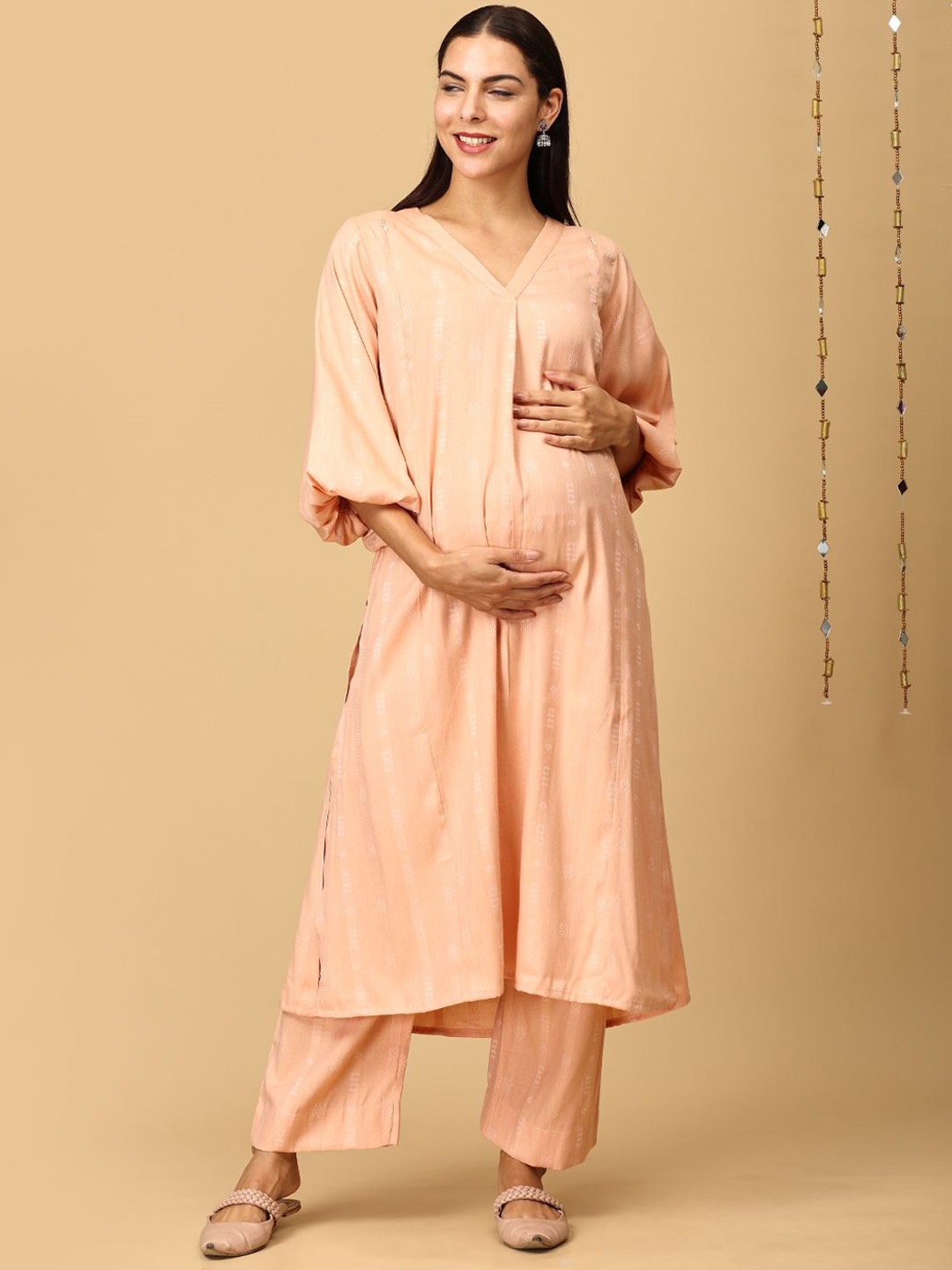 

The Mom Store Self Design V-Neck Tunic With Palazzos Co-Ords, Peach