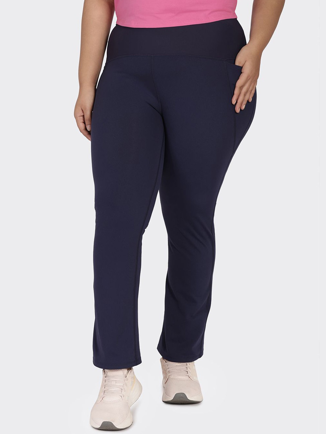 

Blissclub Women Plus Size Flared High-Rise Wrinkle Free Trousers, Navy blue