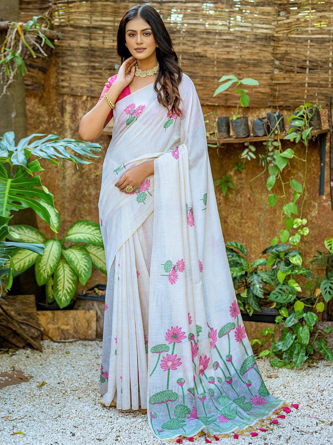 

Panzora Woven Design Ethnic Motifs Saree, Pink