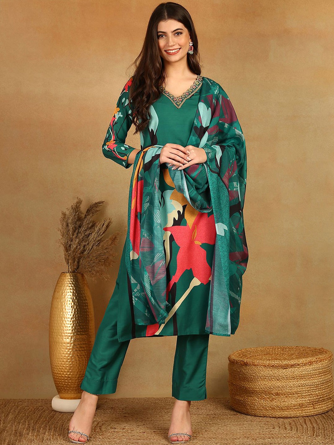 

AHIKA Green Floral Printed Regular Thread Work Kurta With Trousers & Dupatta