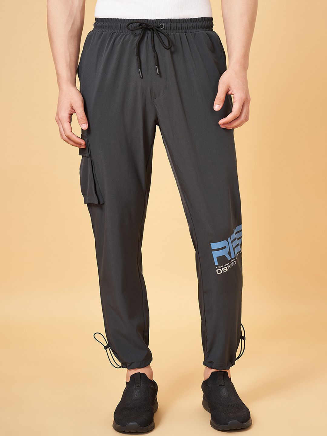 

Ajile by Pantaloons Men Mid-Rise Jogger, Grey