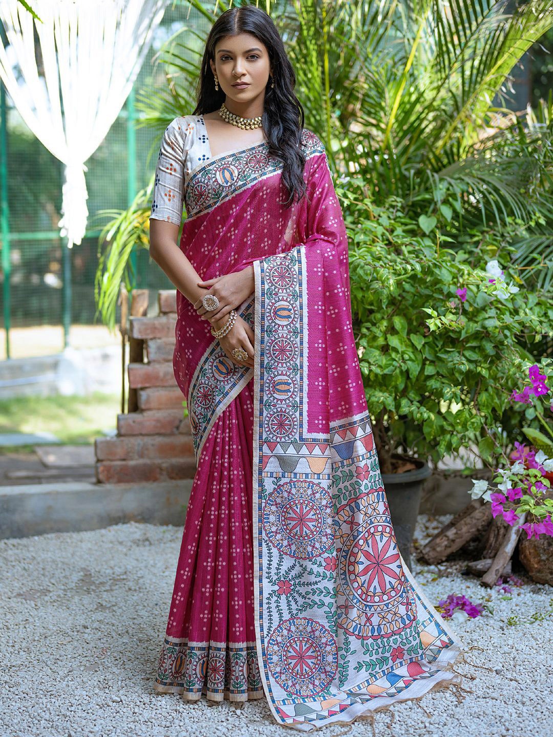 

Panzora Ethnic Motifs Printed Saree, Pink