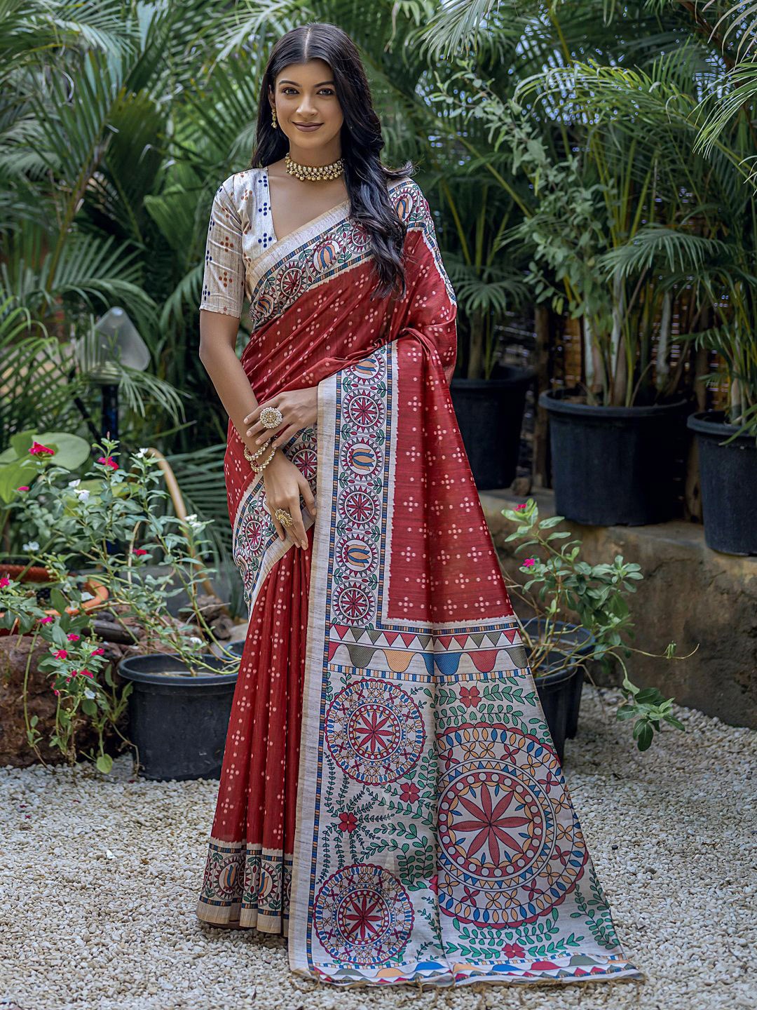 

Panzora Ethnic Motifs Printed Saree, Red