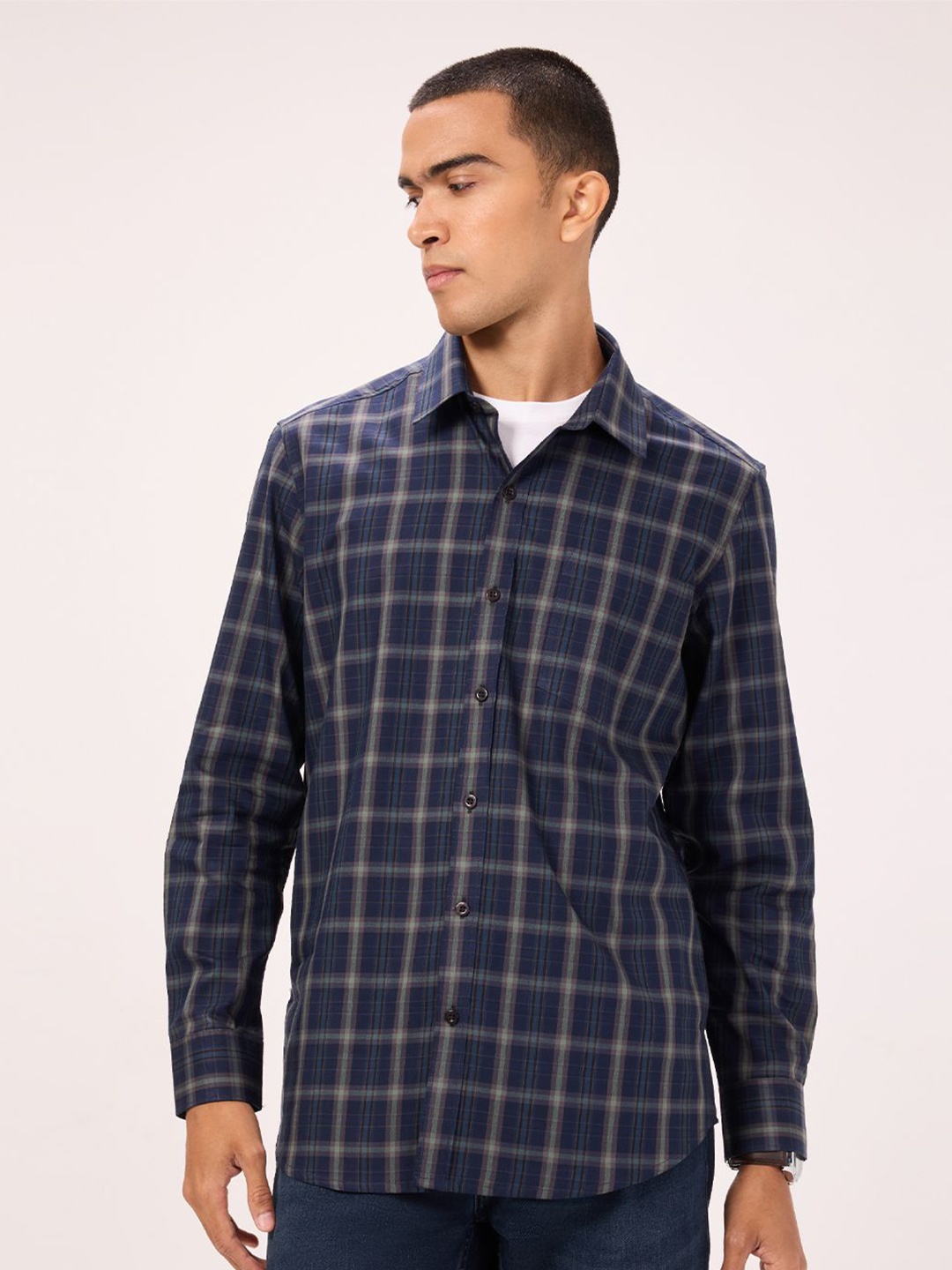 

Bombay High Men Comfort Opaque Checked Semiformal Shirt, Navy blue