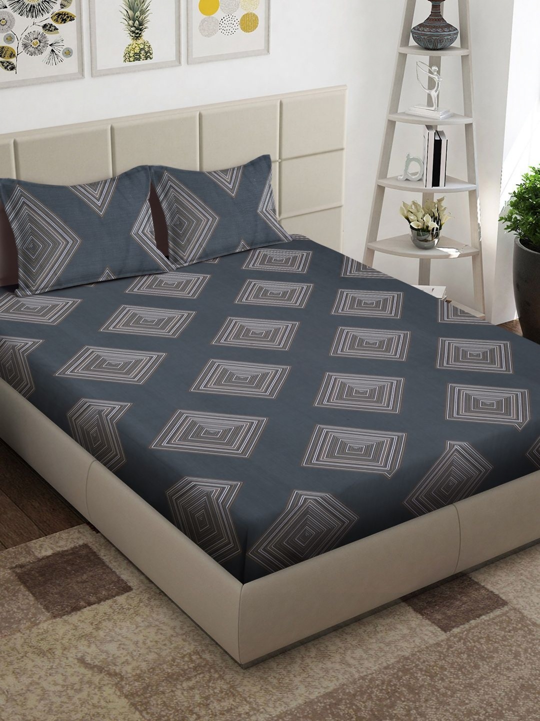 

Arrabi Grey & Brown Geometric 300 TC King Bedsheet with 2 Pillow Covers