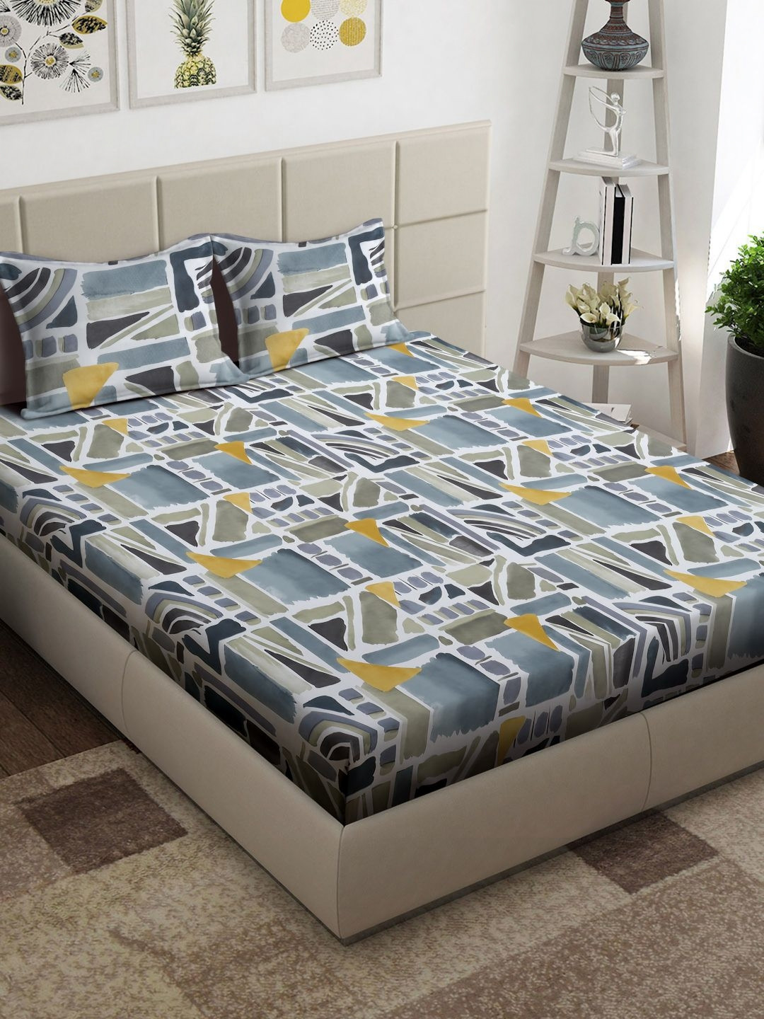 

Arrabi White & Grey Geometric Printed 300 TC King Bedsheet with 2 Pillow Covers