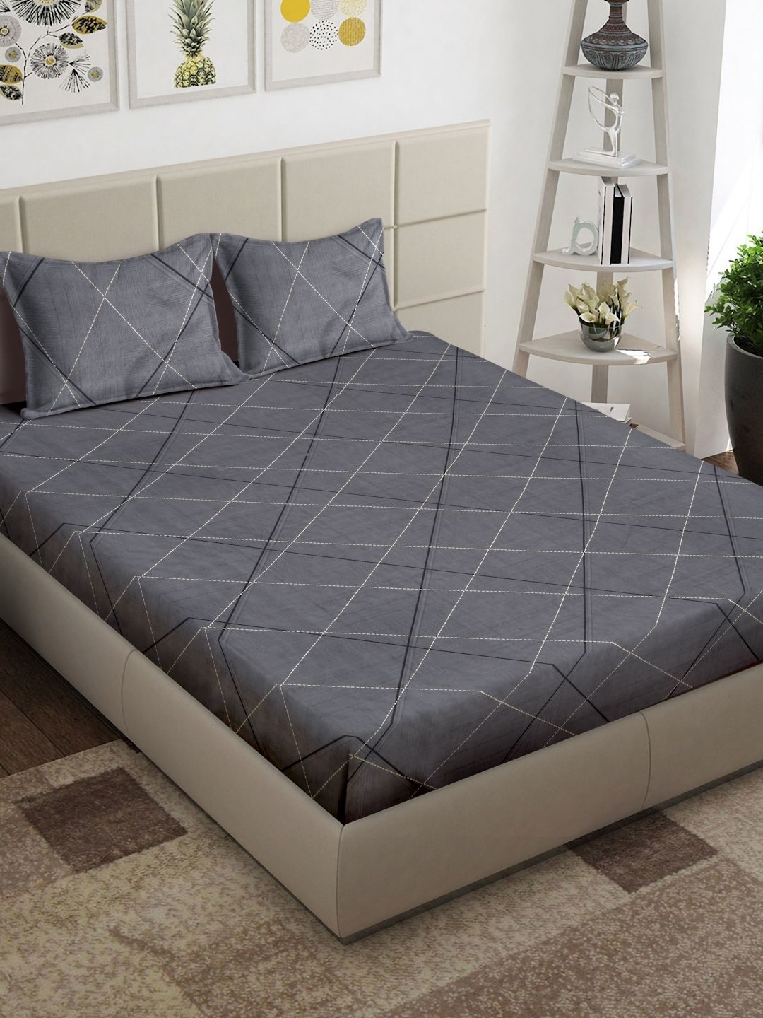 Arrabi Grey & White Geometric Printed 300 TC Double King Bedsheet With 2 Pillow Covers