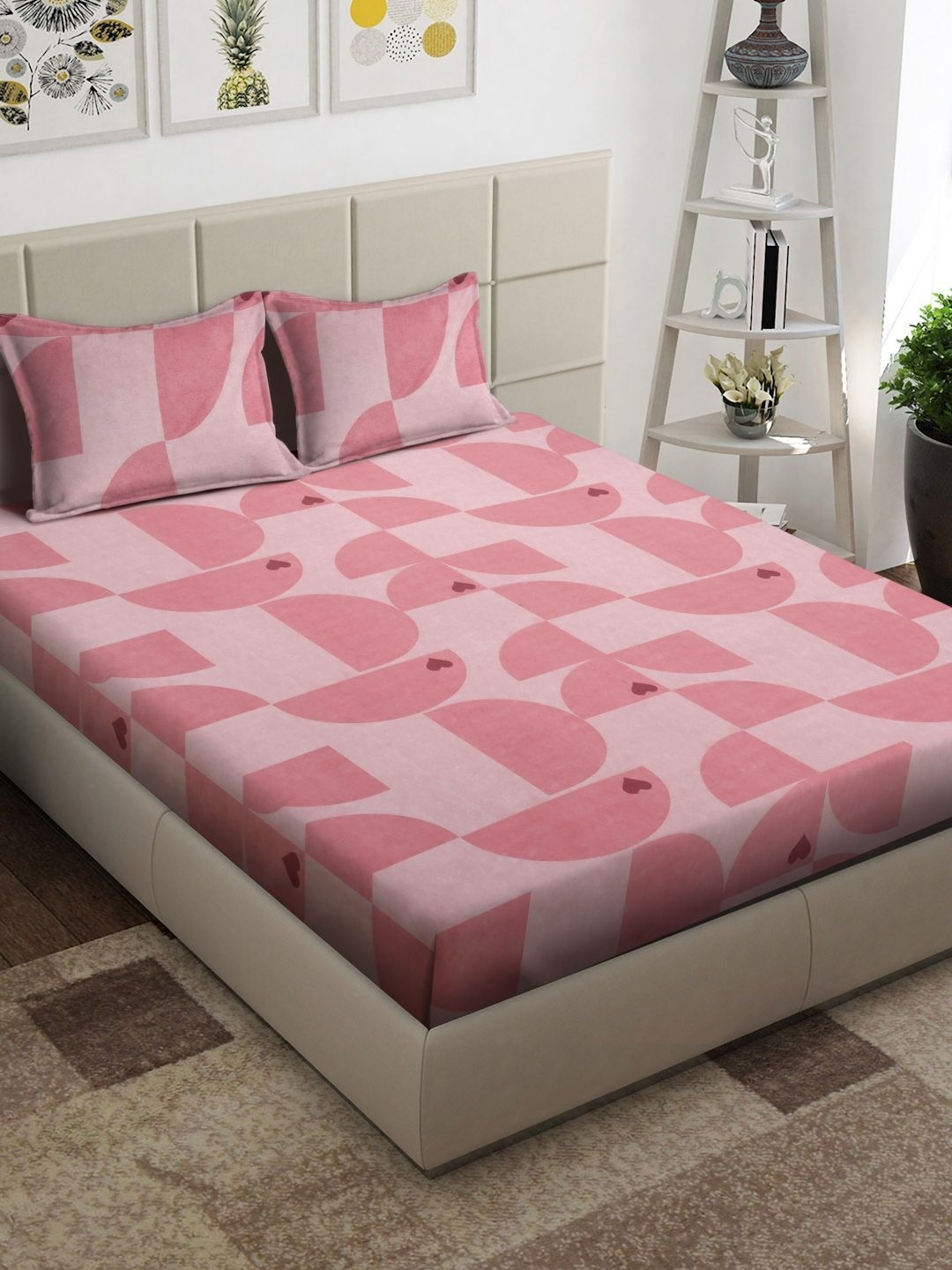 

Arrabi Pink & Red Geometric Printed 300 TC King Bedsheet With 2 Pillow Covers