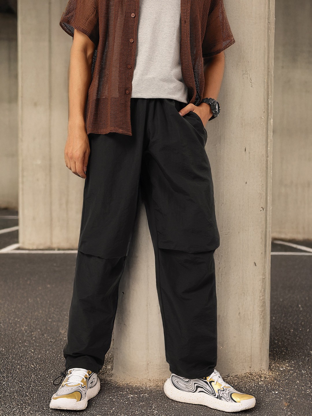 

Kook N Keech Men Street Texture Parachute Track Pants, Black