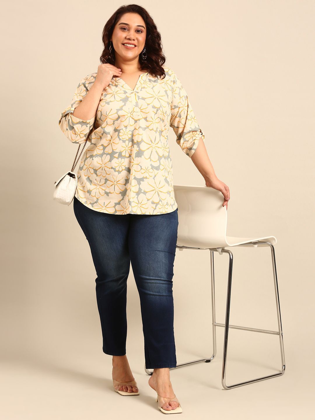 

The Pink Moon Floral Printed Plus Size Cotton Longline Top, Yellow