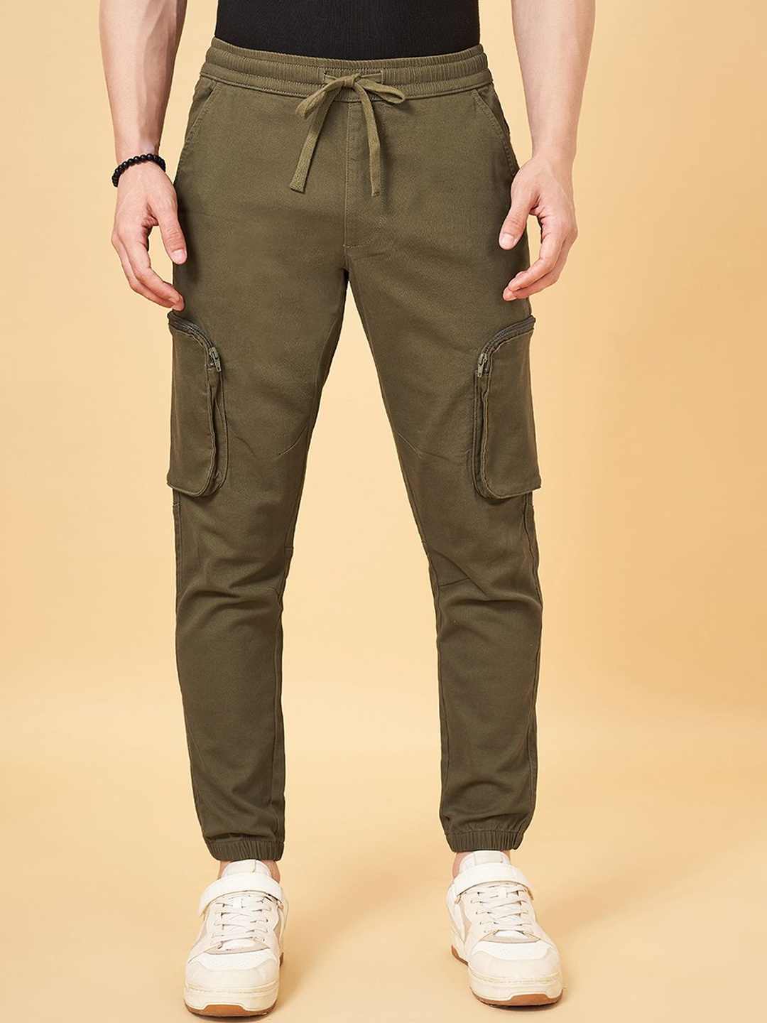 

People Men Slim Fit Mid-rise Trousers, Olive