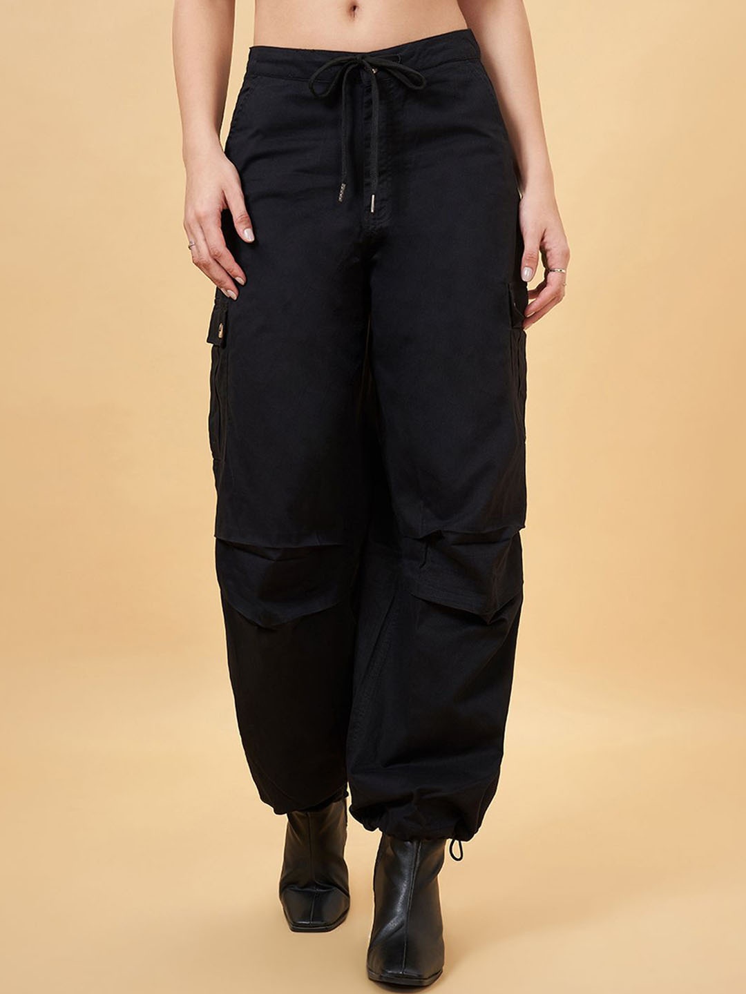 

SF JEANS by Pantaloons Women Mid-Rise Cotton Cargos Trousers, Black