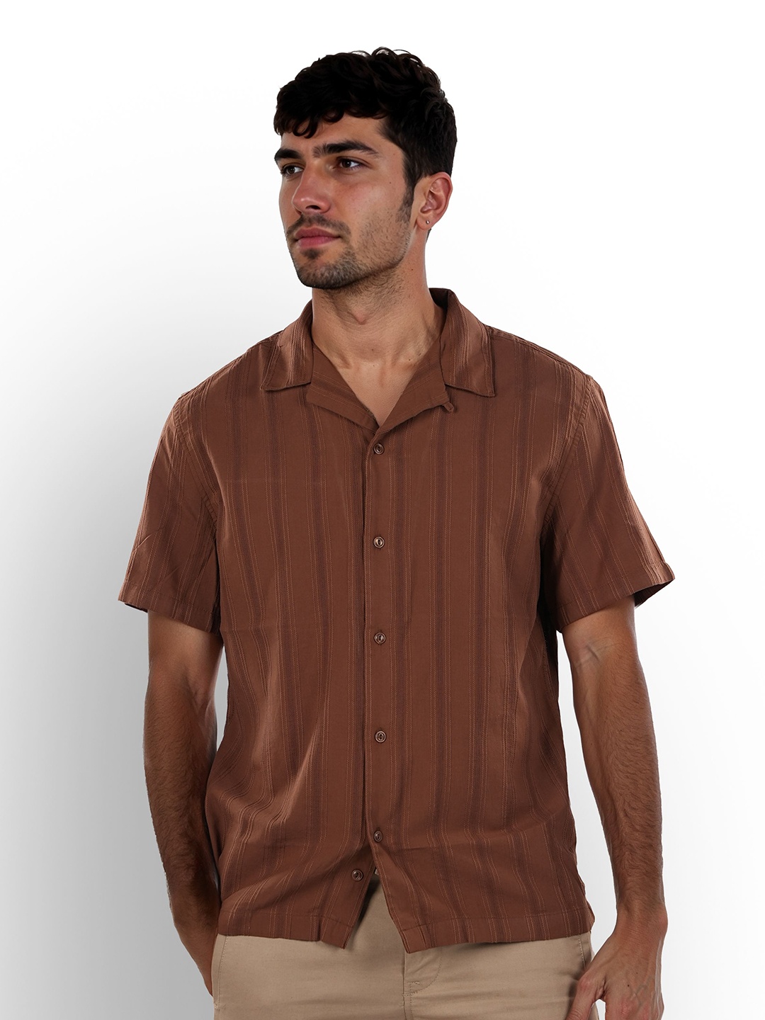 

Celio Men Classic Opaque Striped Casual Shirt, Brown