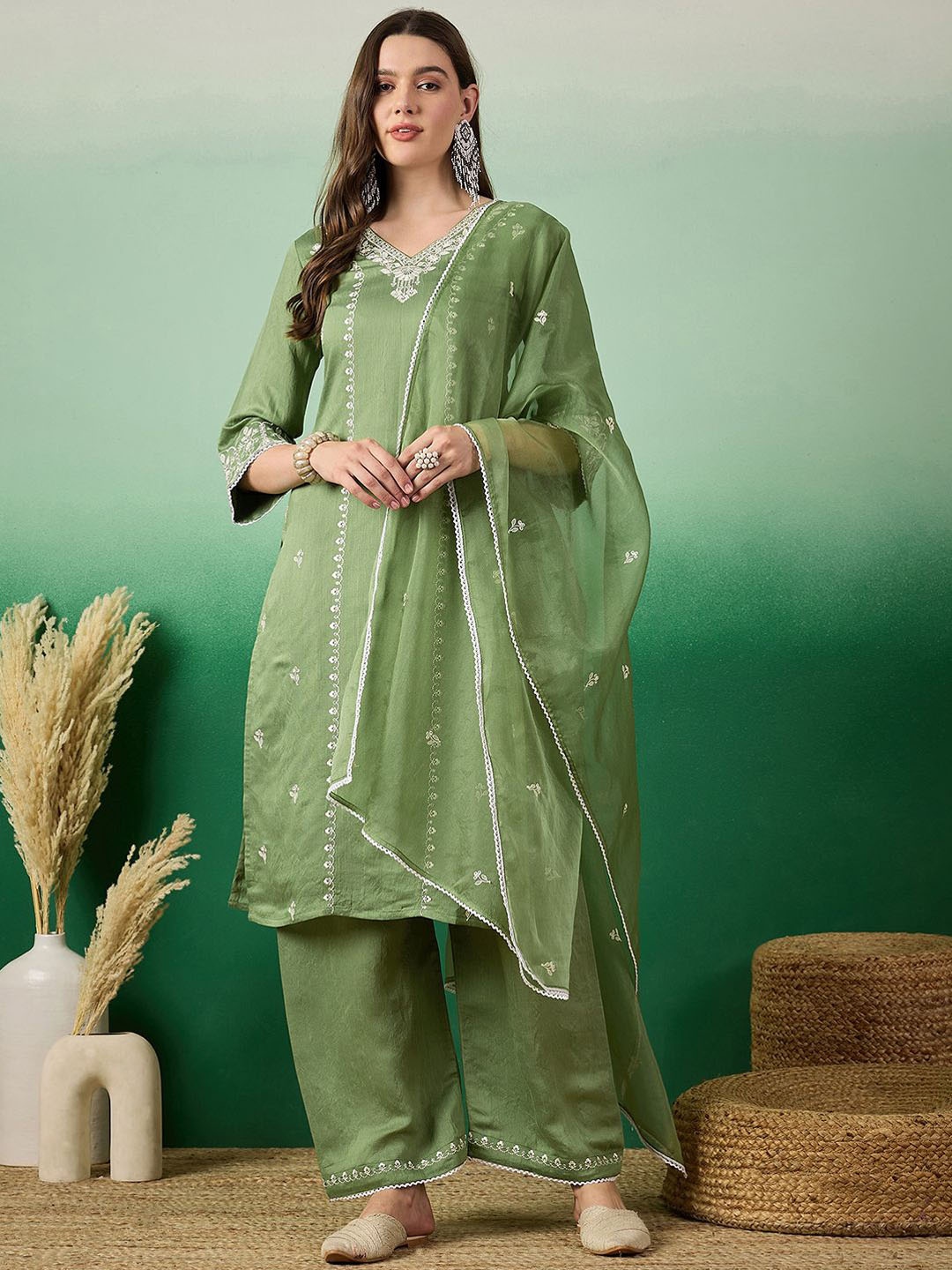

Sangria Embroidered Straight Straight Kurta With Palazzo & Dupatta Set, Green