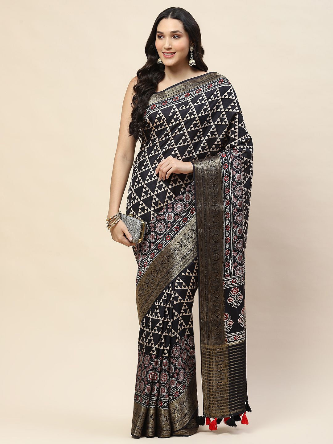 

Meena Bazaar Geometric Printed Saree, Black