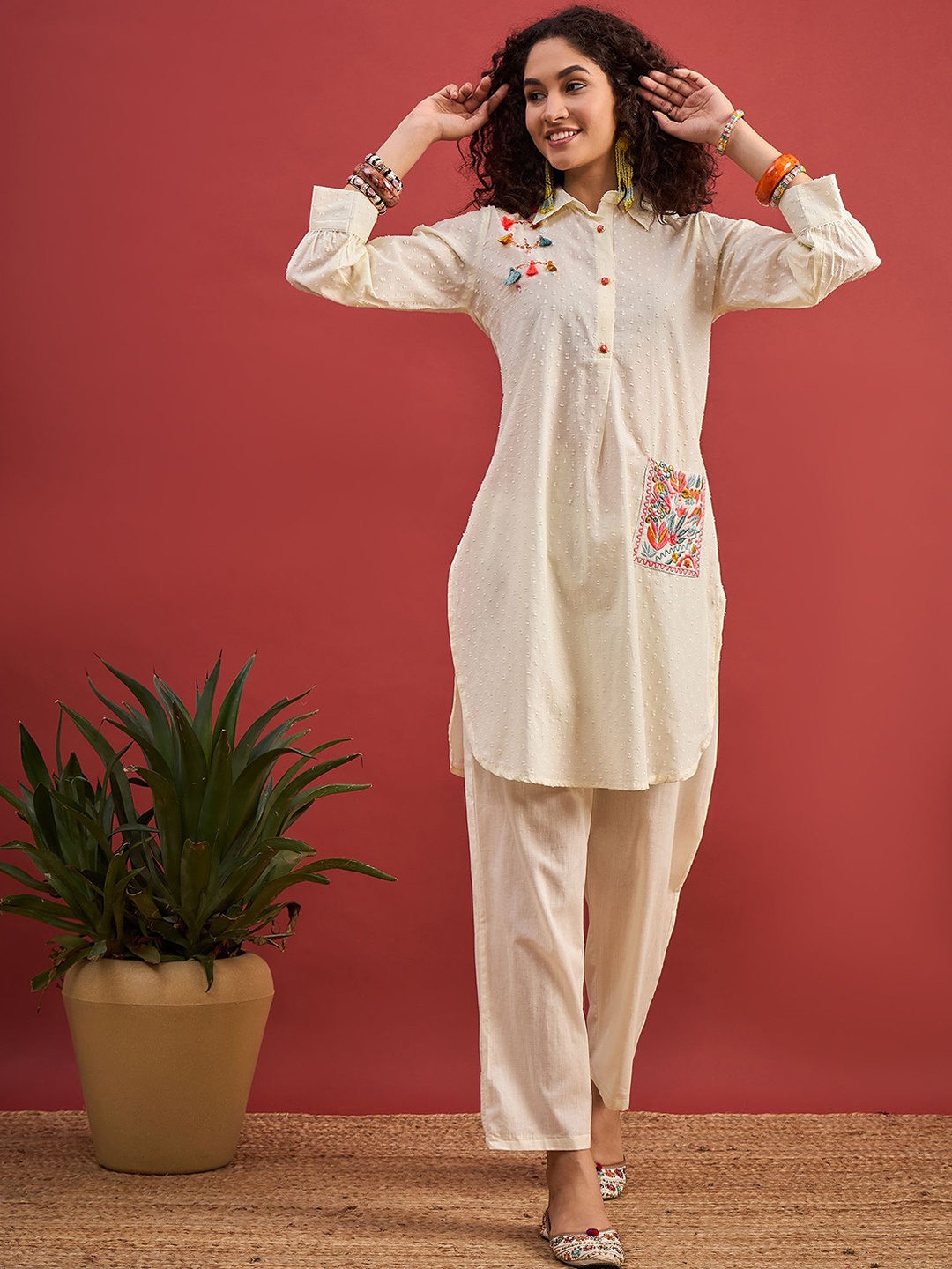 

Anouk Self Design Regular Thread Work Pure Cotton Straight Kurta With Trousers, Cream