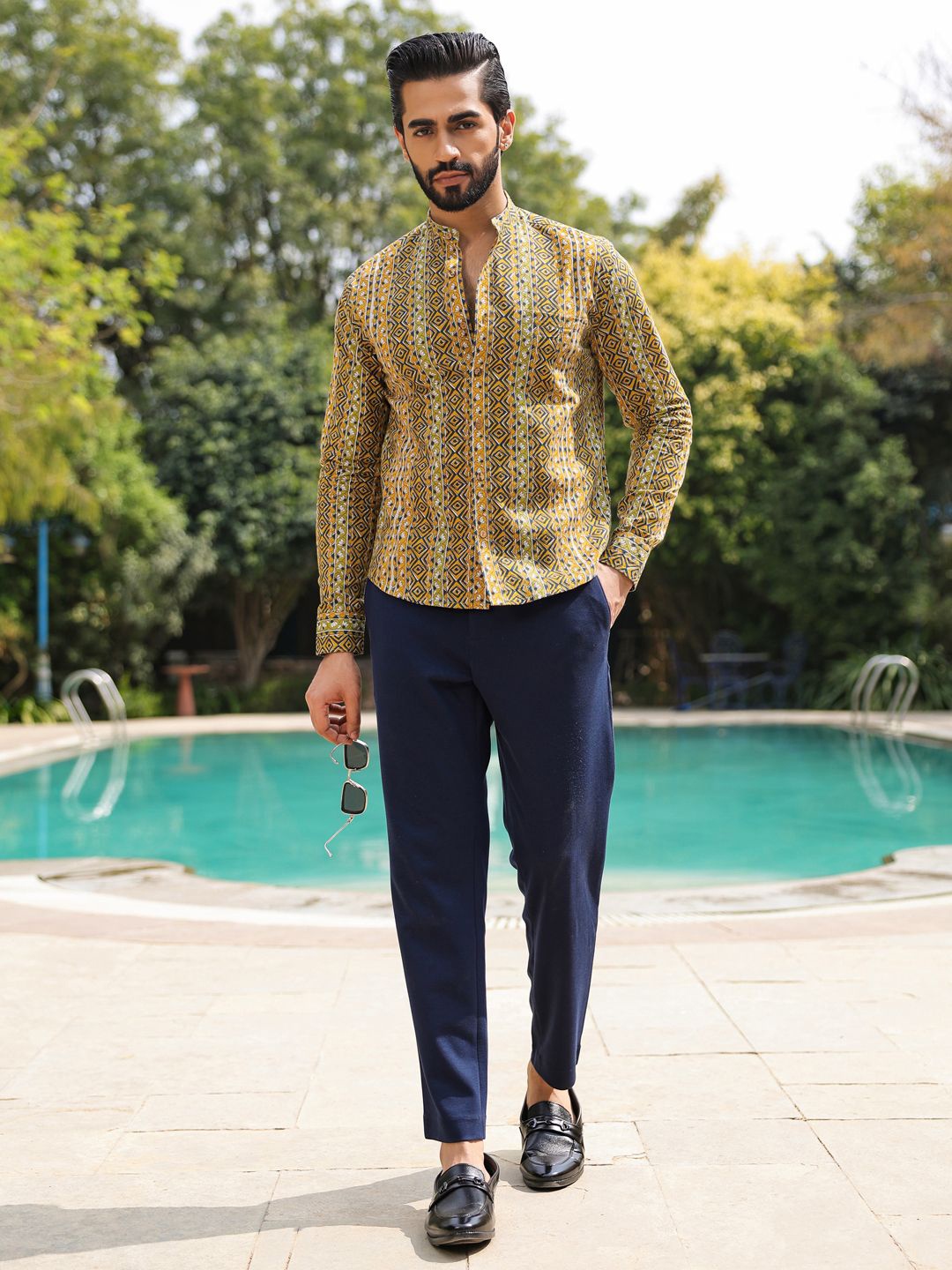 

SAY Men Straight Opaque Printed Casual Shirt, Olive