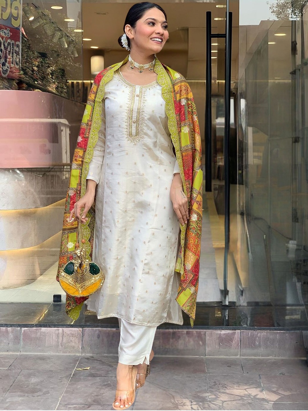 

NIZA FASHION Floral Embroidered Regular Thread Work Kurta with Trousers & With Dupatta, White