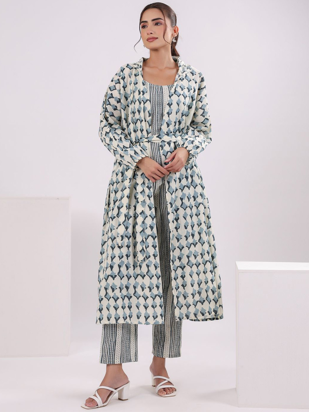 

SANSKRUTIHOMES Printed Pure Cotton Top & Trousers Co-Ords With Shrug, White