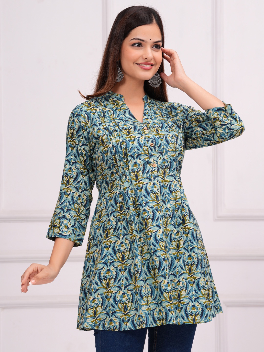 

INDIANIC Abstract Printed Mandarin Collar A-Line Top, Green