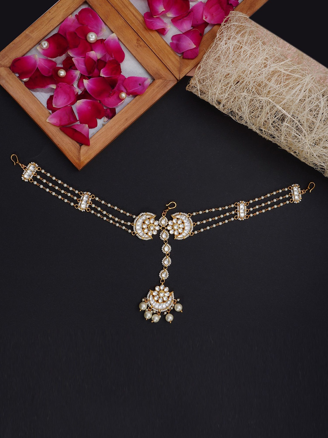 

Designbox Kundan-Studded & Pearl-Beaded Matha Patti, Gold