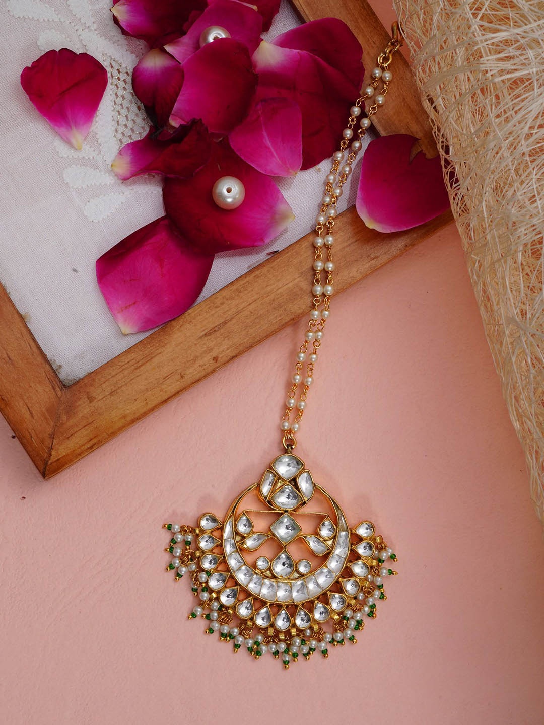 

Designbox Kundan-Studded & Beaded Maang Tikka, Gold