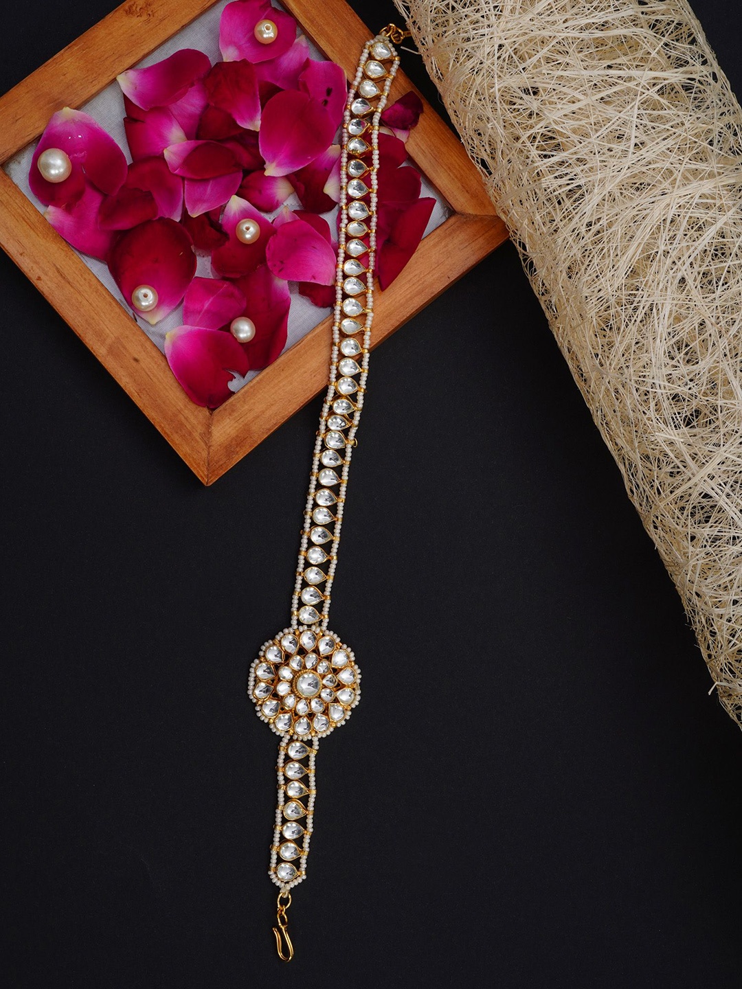 

Designbox Kundan-Studded & Pearl-Beaded Matha Patti, Gold