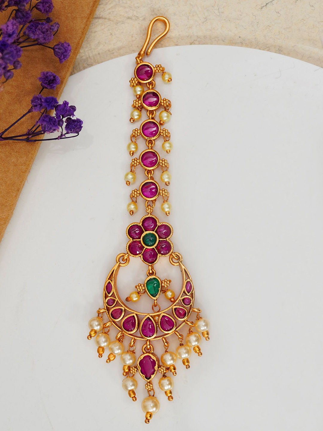 

Designbox Kundan-Studded & Pearl-Beaded Maang Tikka, Gold