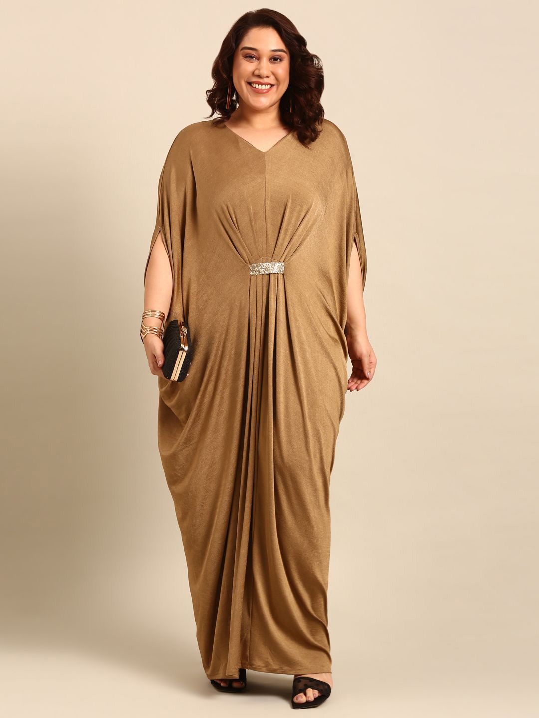 

The Pink Moon Women Slit Sleeve Kaftan Dress, Gold
