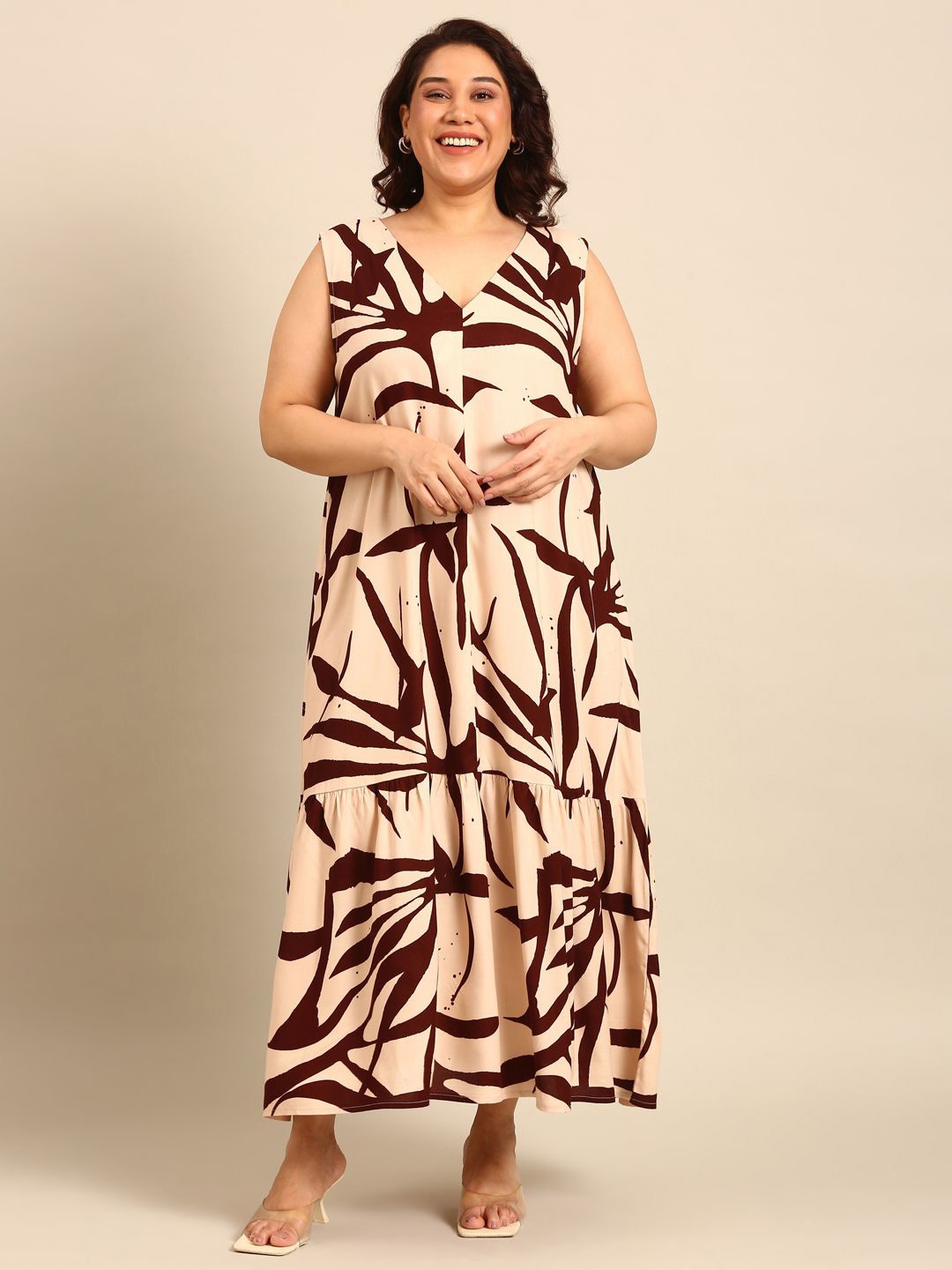 

The Pink Moon Women V-neck Maxi Dress, Beige