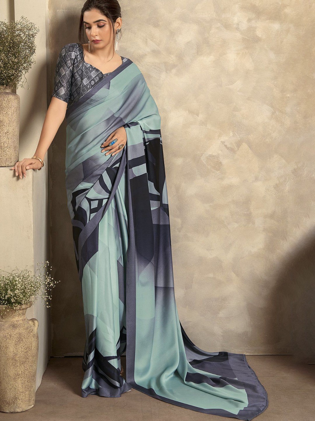 

MySilkLove Abstract Printed Solid Border Saree, Blue
