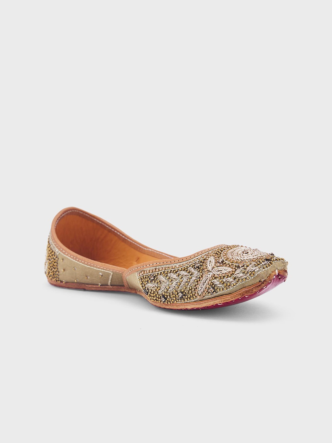 

Sole To Soul Women Embellished Ethnic Mojaris Flats, Gold