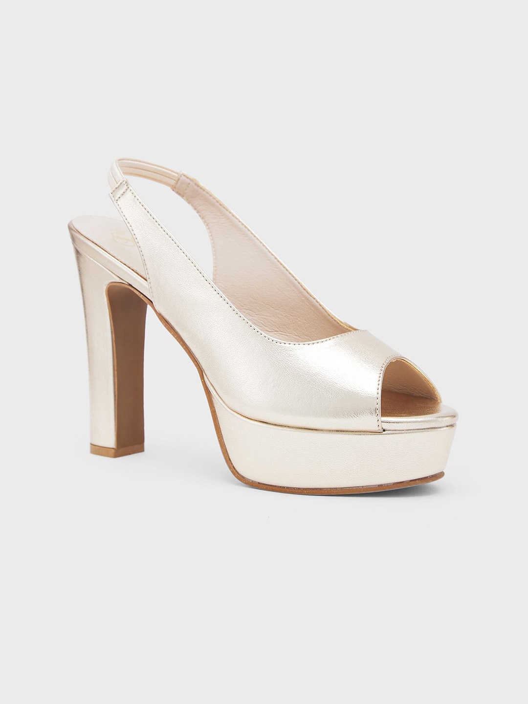 

Sole To Soul Platform Peep Toes, Gold