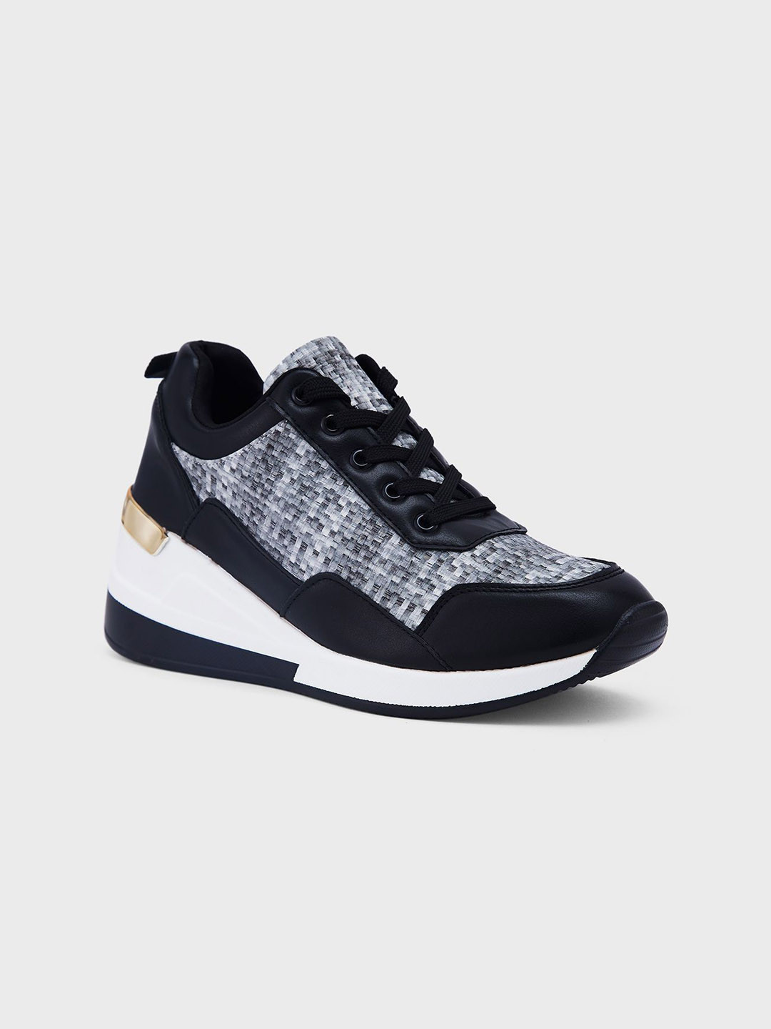 

Sole To Soul Women Printed Lightweight Sneakers, Black