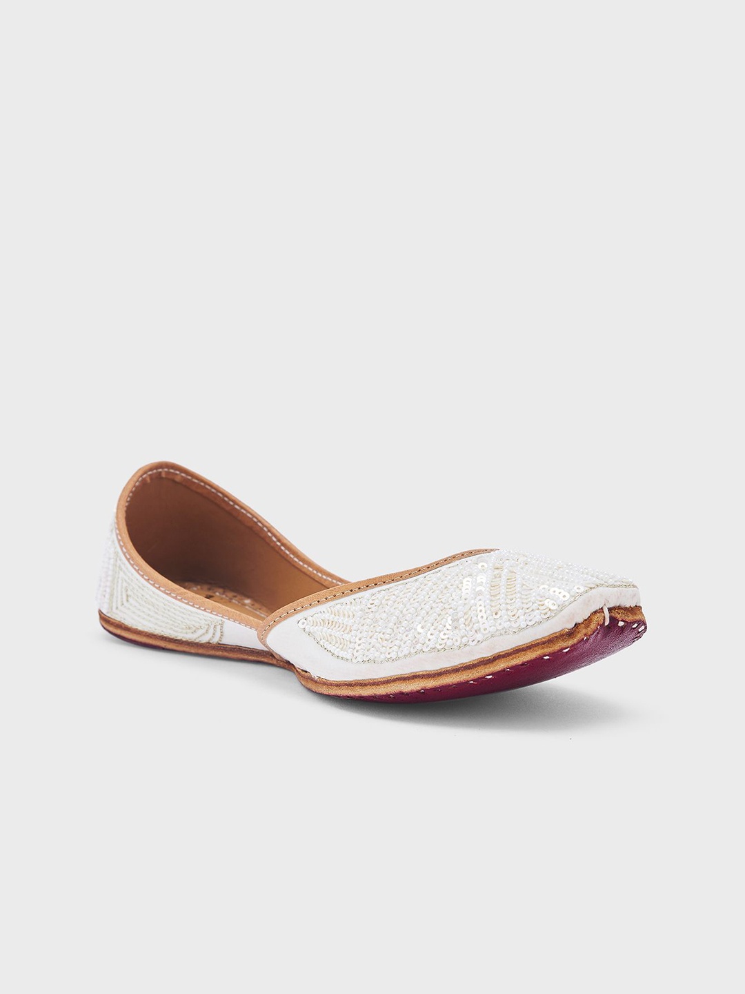 

Sole To Soul Women Embellished Ethnic Mojaris Flats, Cream