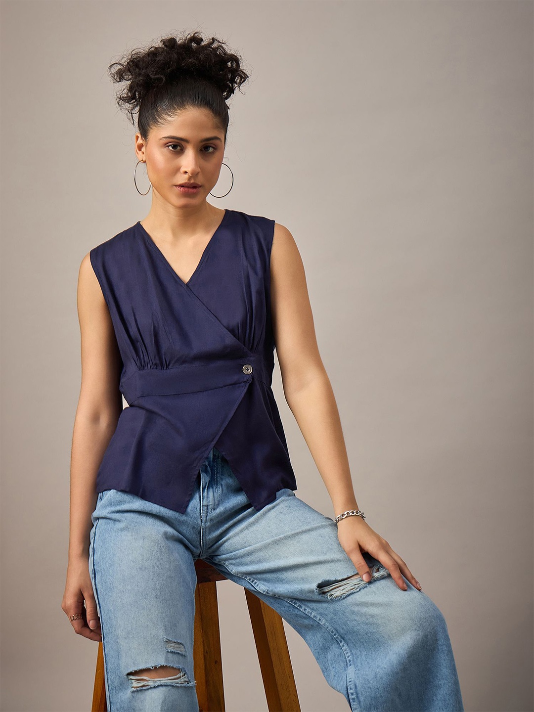 

The Roadster Life Co. Women Solid V-Neck Polyester Top, Blue