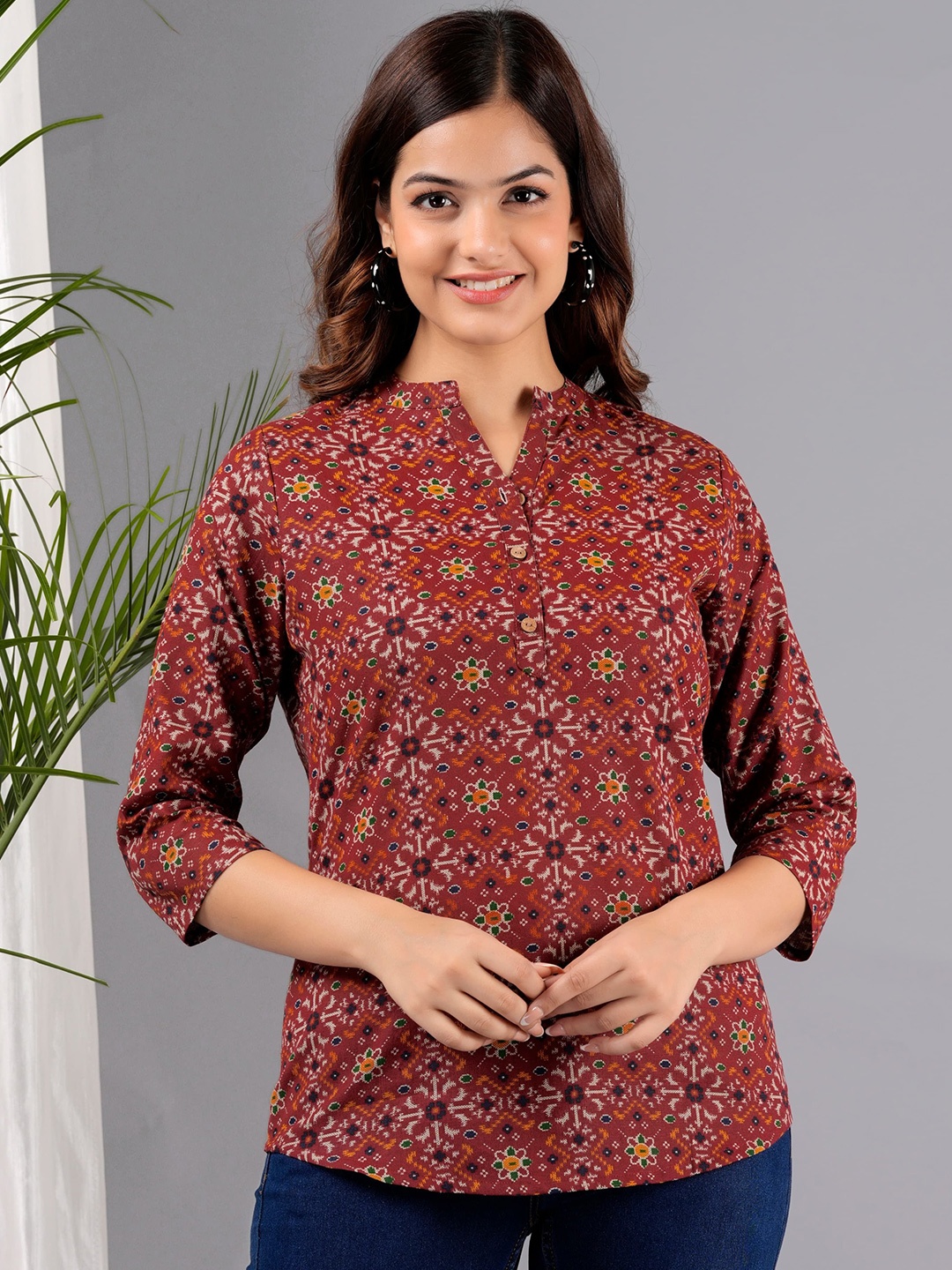 

KALINI Women Floral Printed Mandarin Collar Kurti, Red