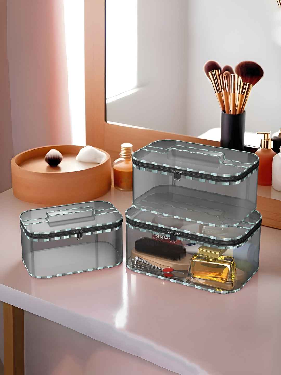 

Kuber Industries Grey & White 3 Pieces Water Resistant Makeup Organisers