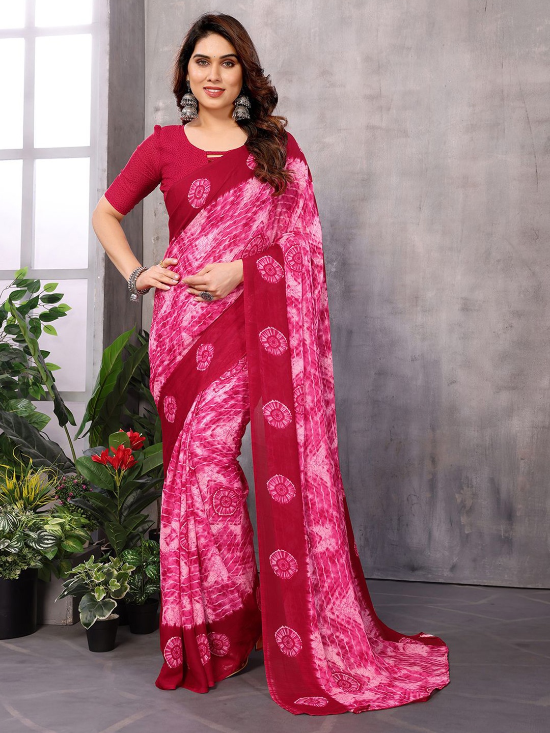 

Moda Rapido Geometric Printed Pure Georgette Saree, Pink