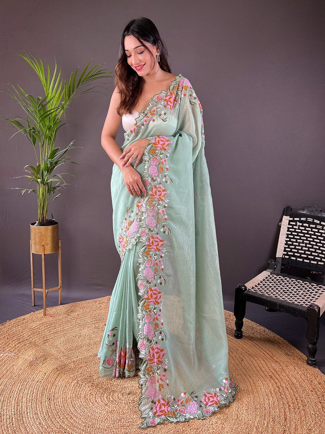 

Munir Solid Embroidered Saree, Sea green