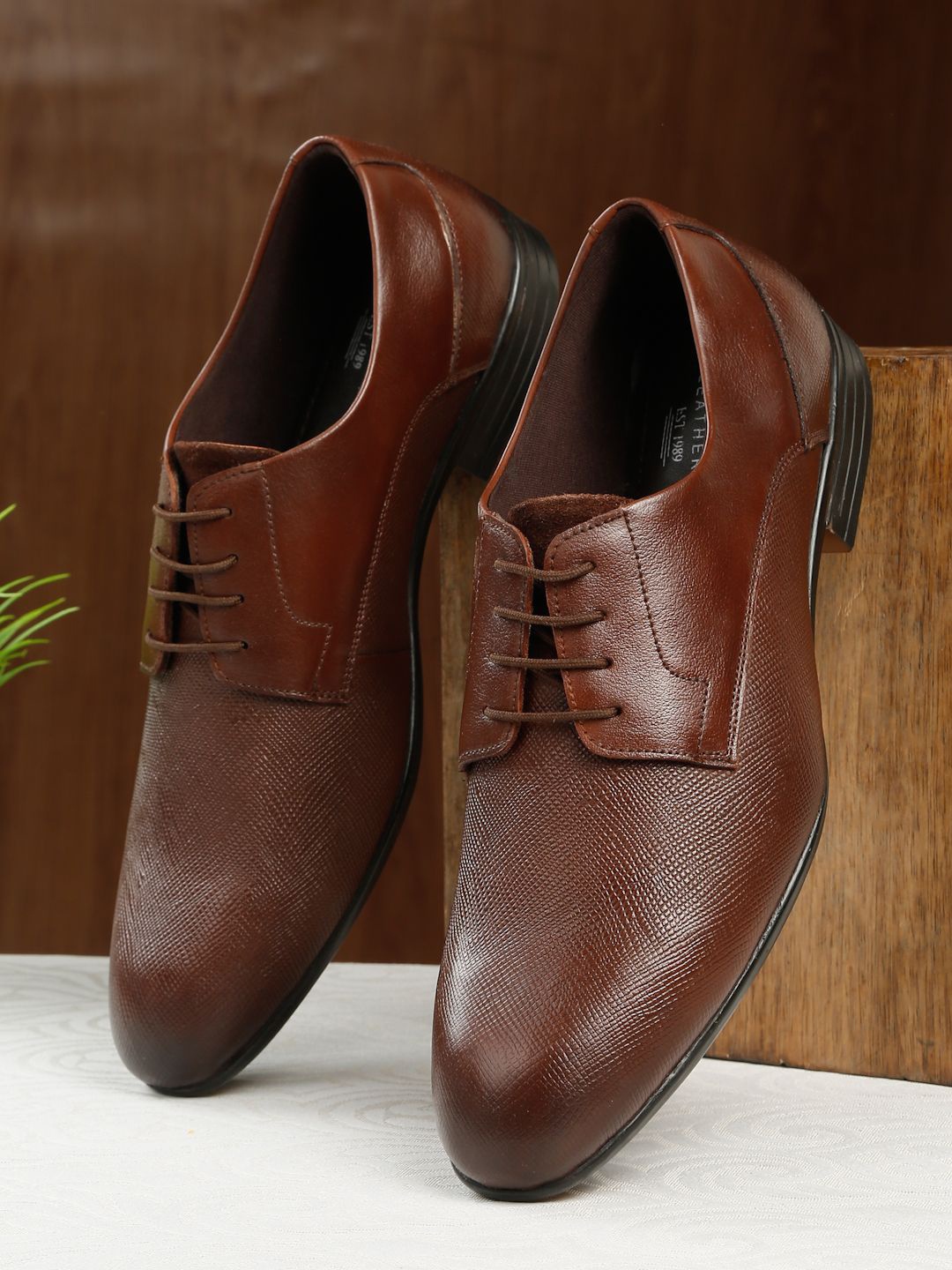 

Teakwood INVICTUS Men Leather Formal Oxfords, Tan