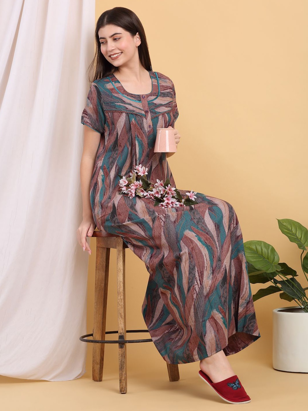 

Sweet Dreams Round Neck Printed Maxi Nightdress, Green