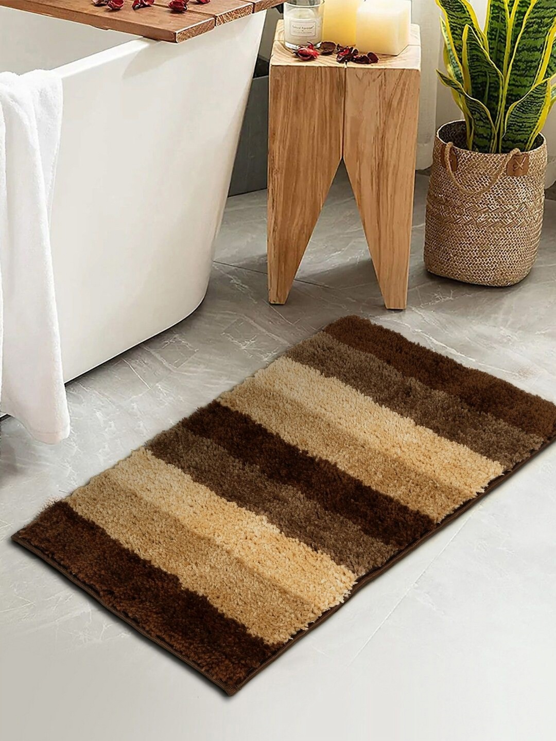 

HOSTA HOMES Brown & Beige 280 GSM Cotton Water Absorbent Bath Rug