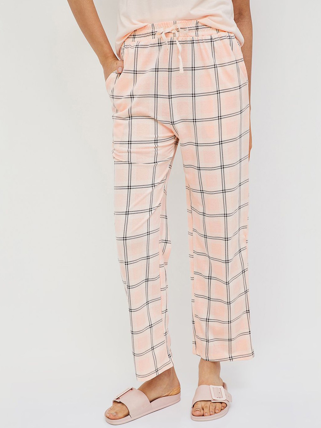 

Ginger by Lifestyle Women Checked Mid Rise Cotton Pyjamas, Peach