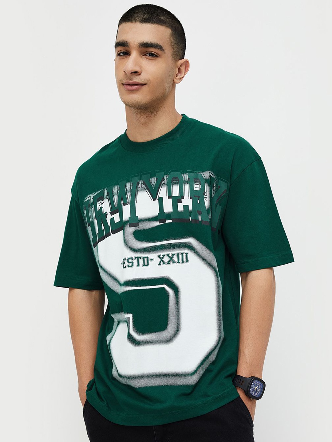 

Fame Forever by Lifestyle Men Typography Colourblocked Applique T-shirt, Green