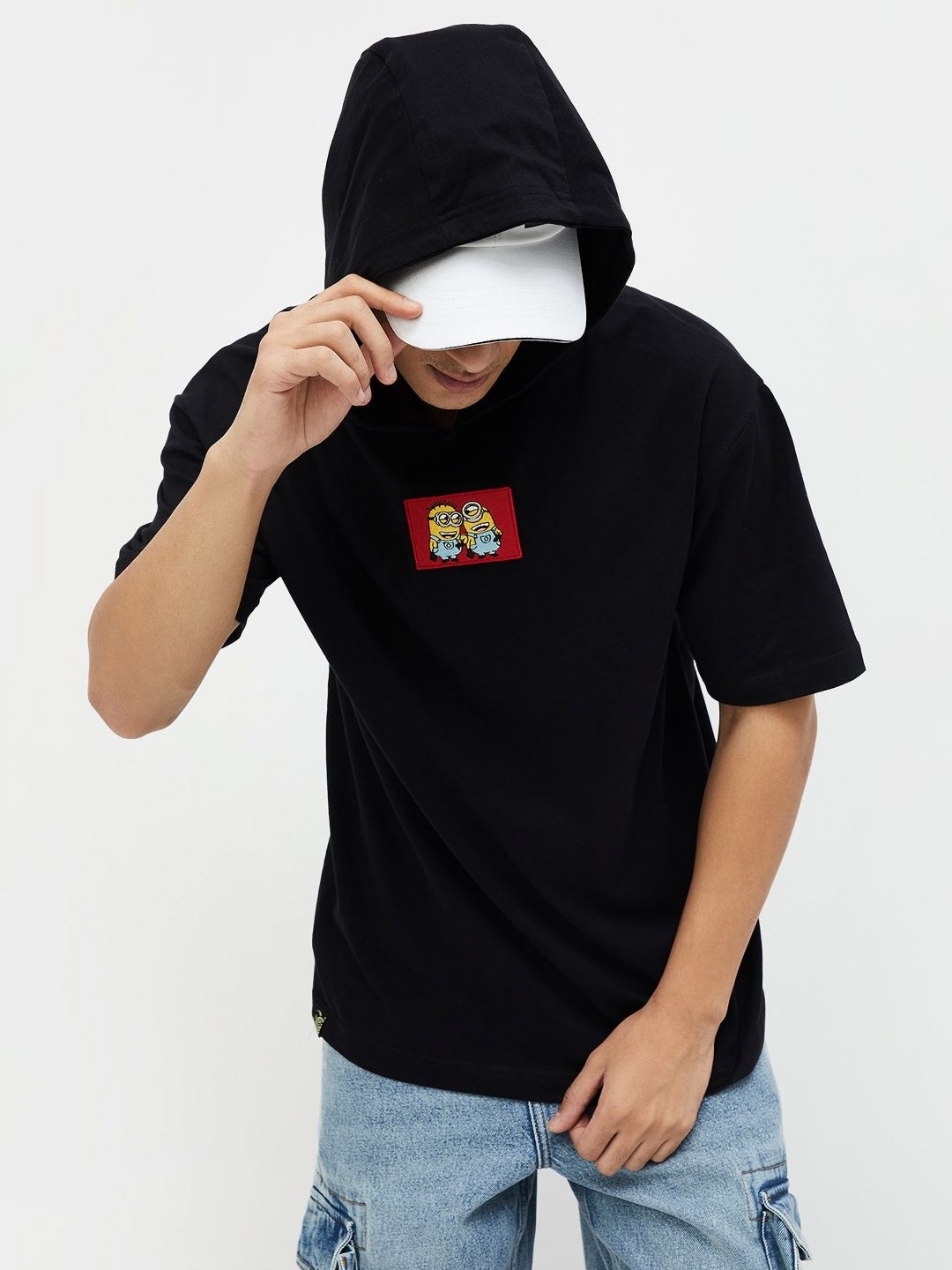 

Fame Forever by Lifestyle Men Minions Drop-Shoulder Sleeves Applique T-shirt, Black