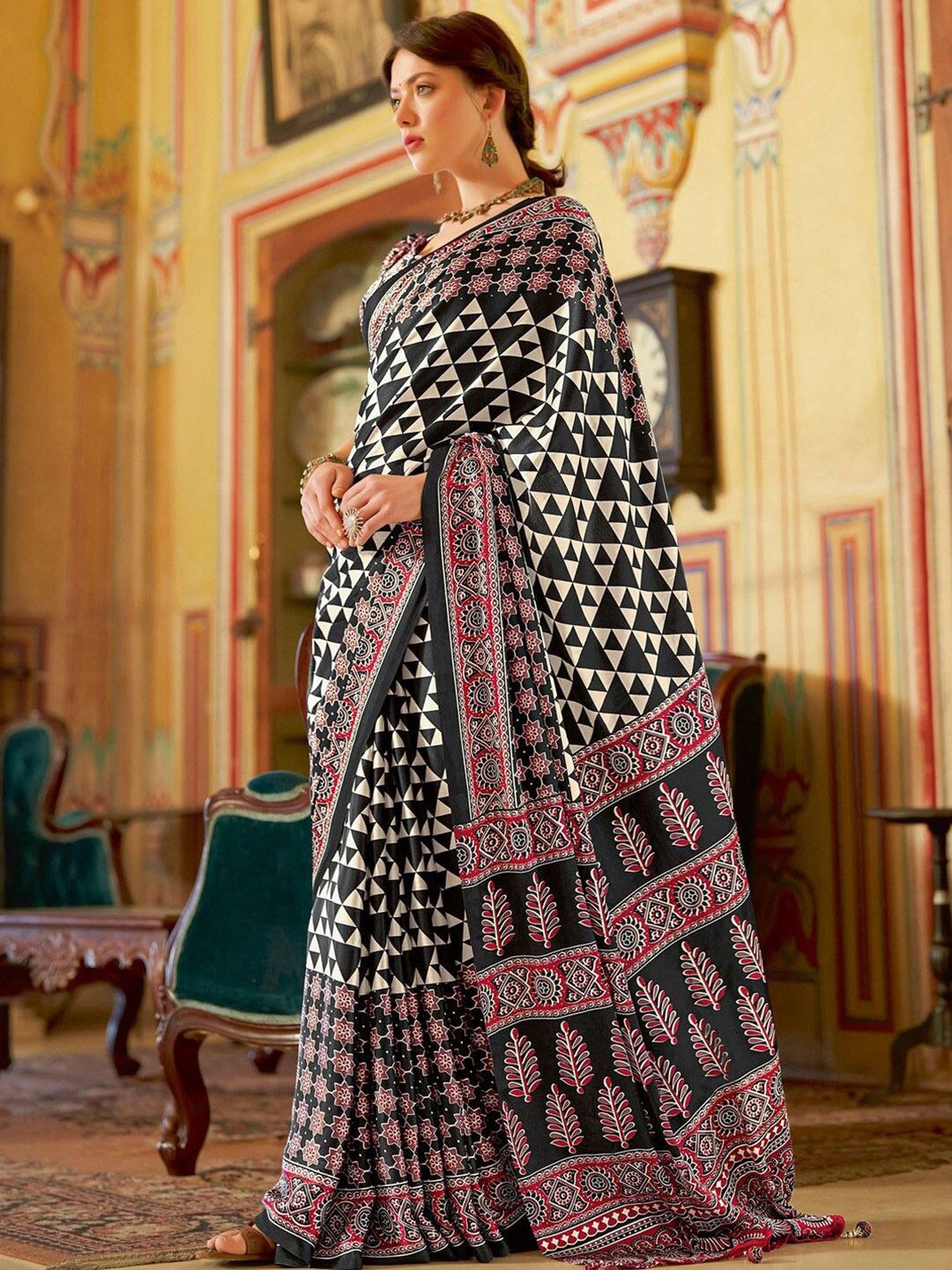 

Jinal & Jinal Ajrak Printed Solid Border Saree, Black